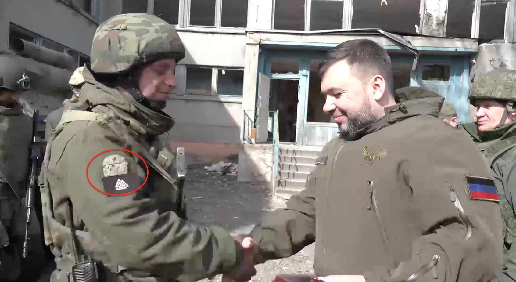 Pushilin awards battalion commander with ‘Death’s Head’ emblem