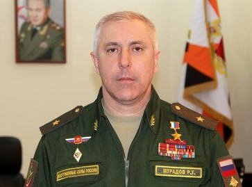 Rustam Muradov commande les forces “Est”