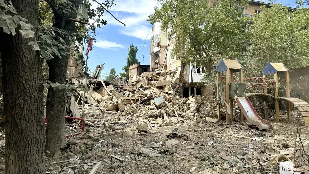 Russian missiles strike Ukraine at low altitudes