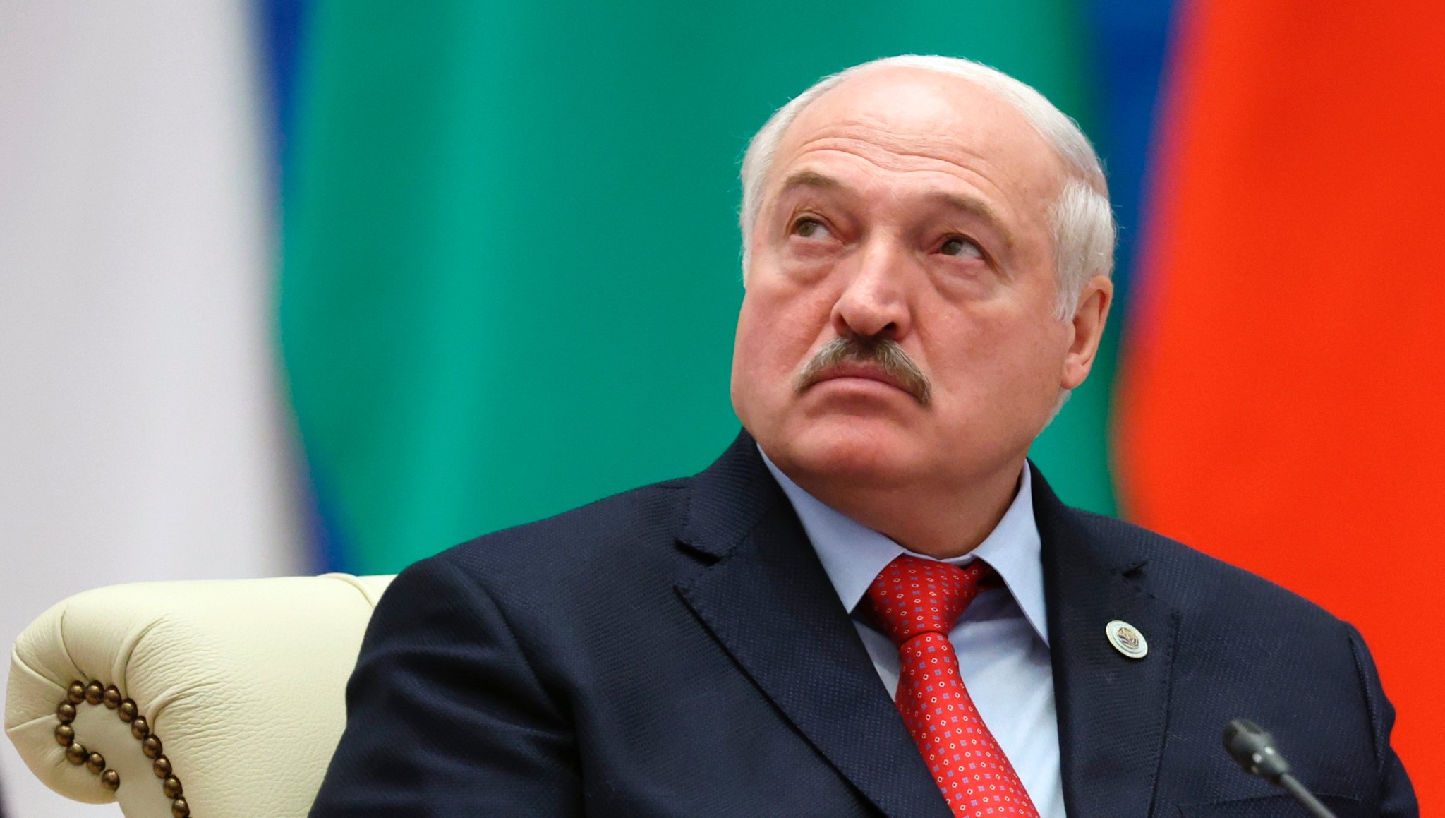 Belarus sends military equipment to Ukraine border, claims Russian Gauleiter Lukashenko