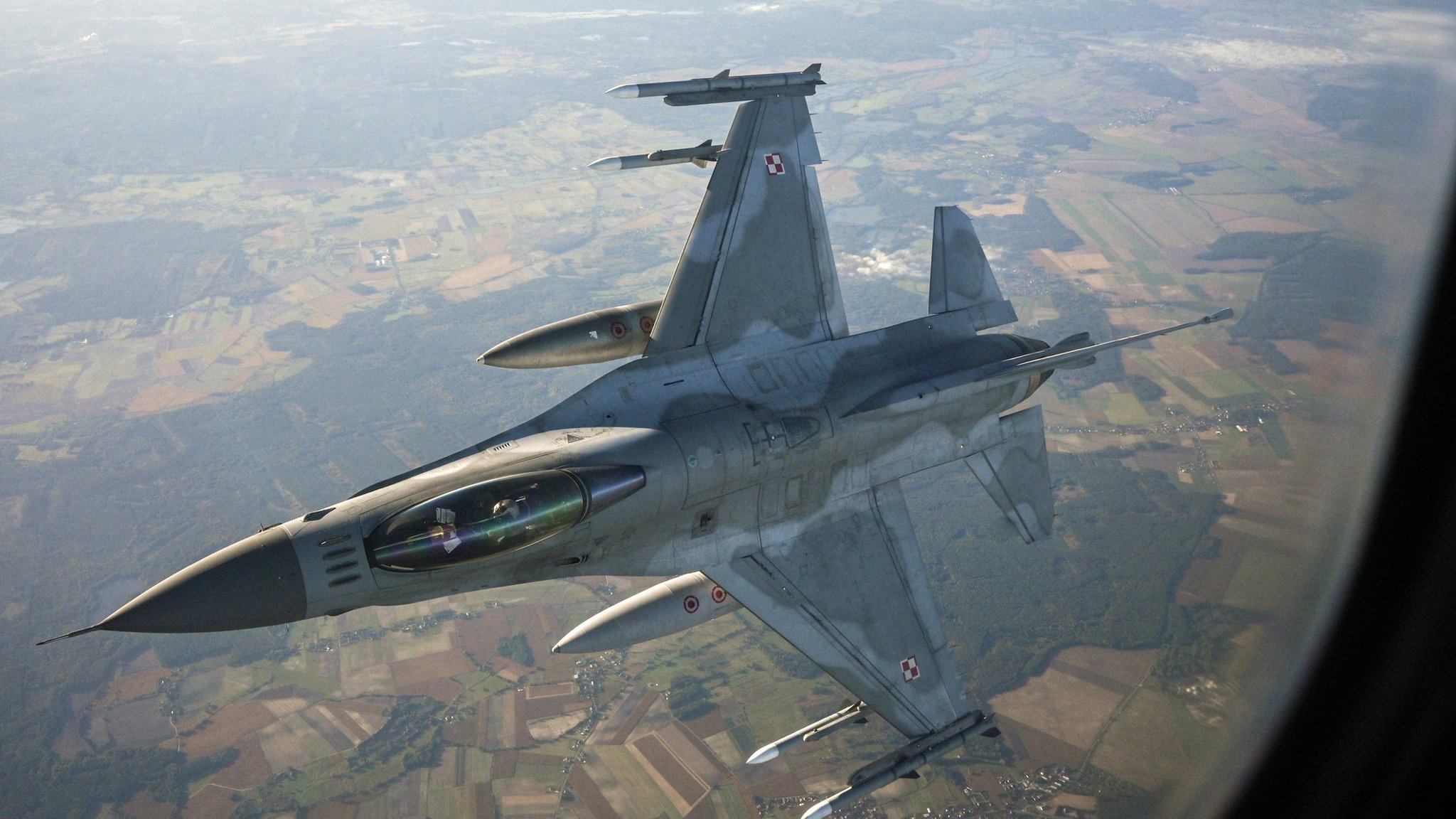 Poland intercepts Russian planes after Ukraine attack