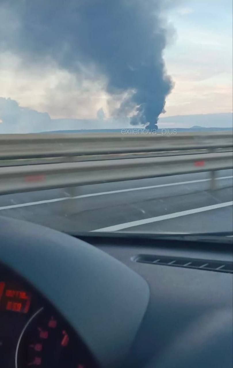 Oil depot in occupied Feodosia still burning in the morning