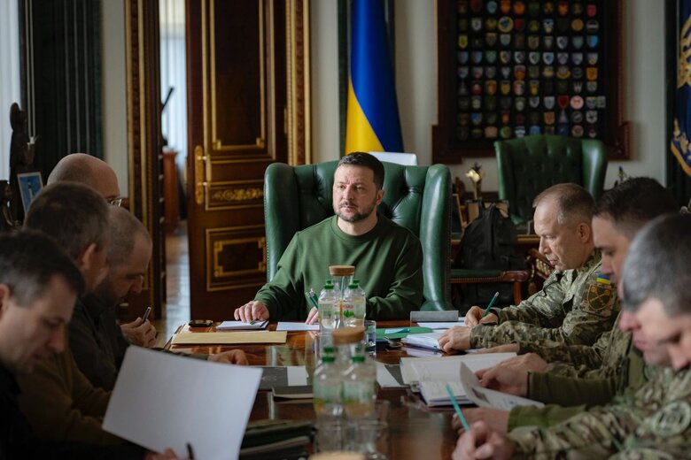 Zelensky discute des plans de production de drones