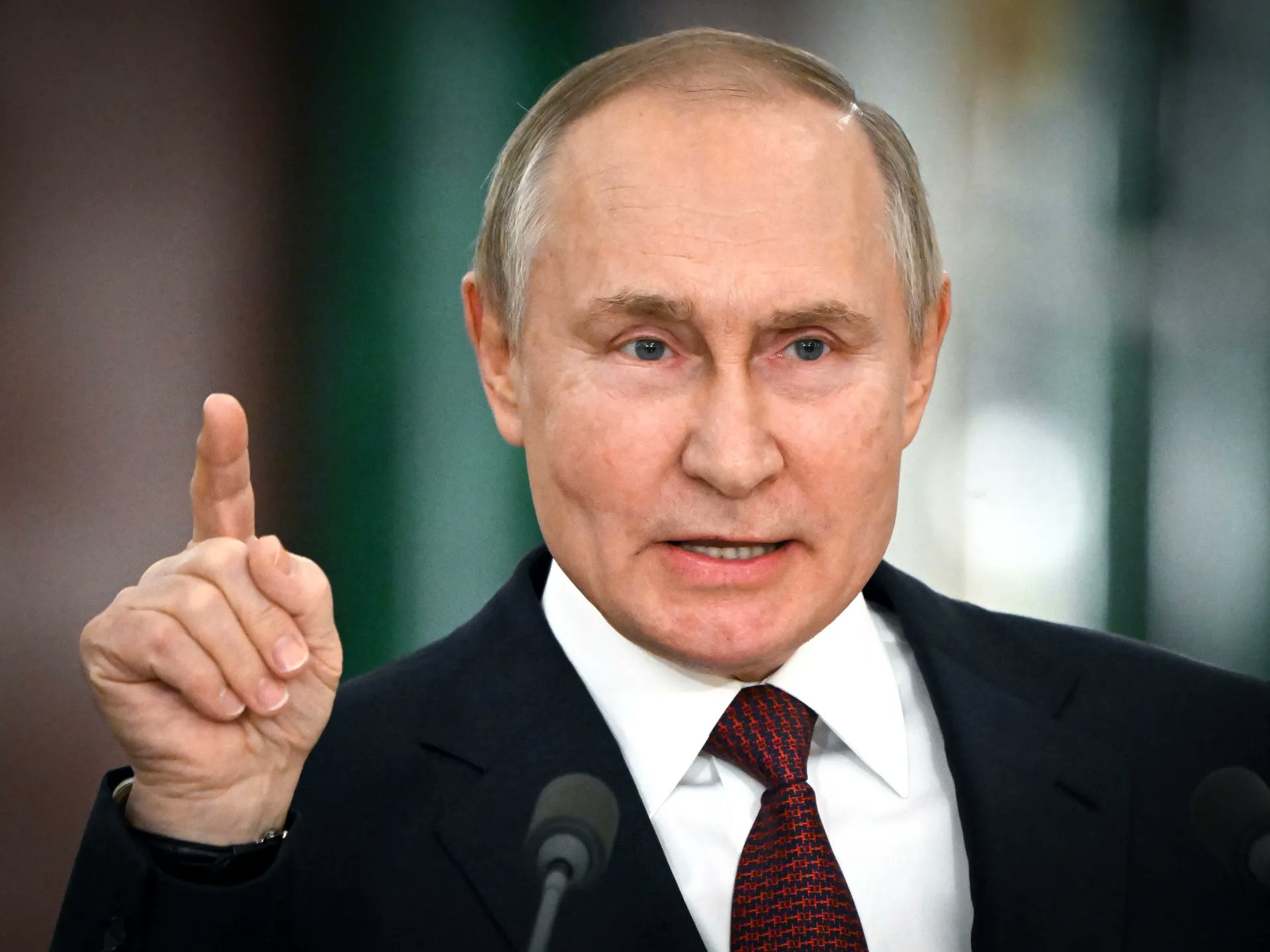Ukraine needs more military aid to pressure Russia