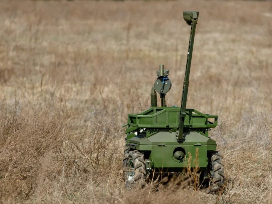 Ukraine’s fiber-robots outwit Russian jammers (12 words max)