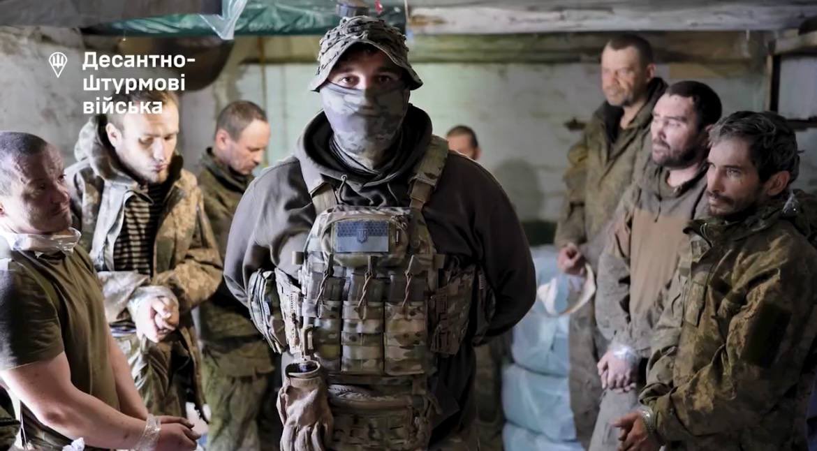 Ukrainian forces capture 10 Russians near Kursk