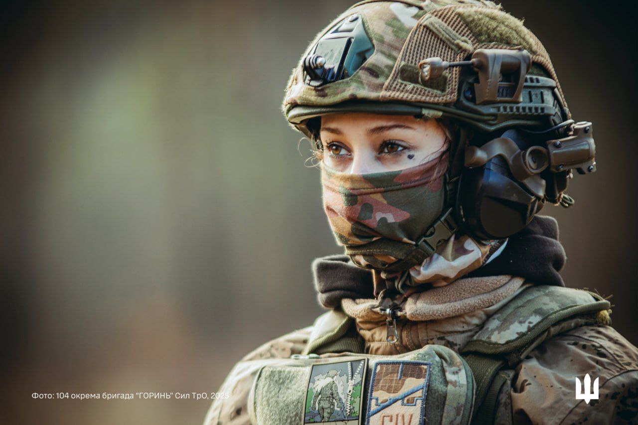 Ukrainian defenders show bravery knows no bounds