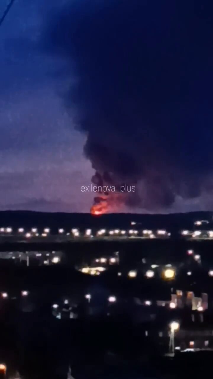 Fire Rages at Perm Oil Pumping Station Tank Farm