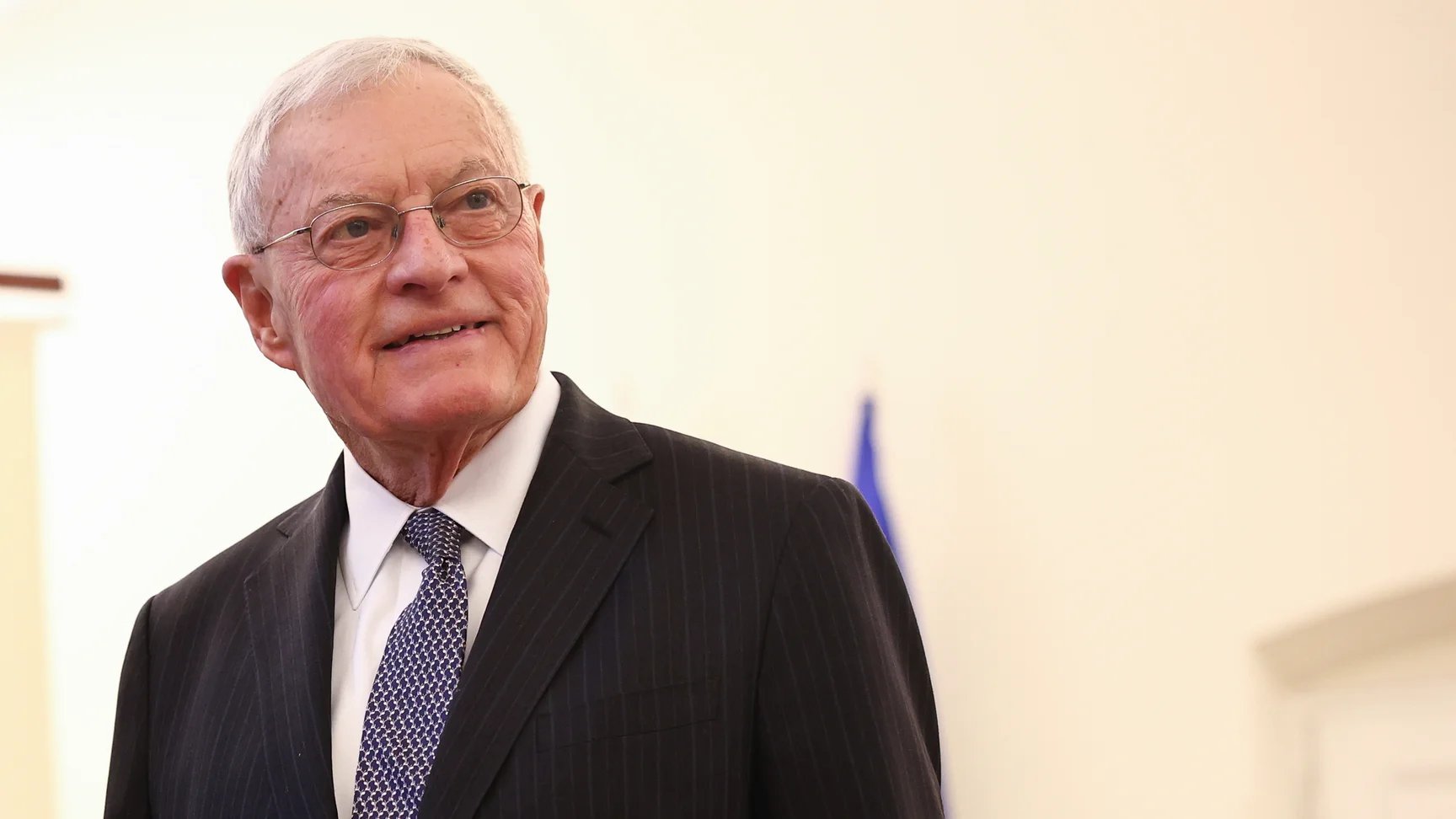 Kellogg visits Belarus to restart peace talks