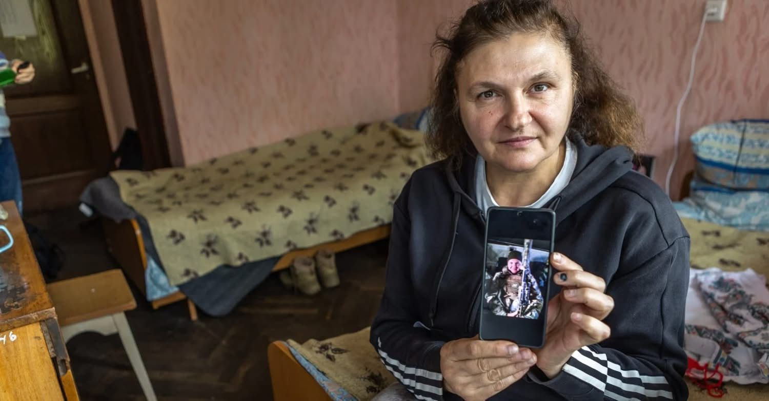Ukrainian woman counts 36 tank hits on her Bakhmut bunker