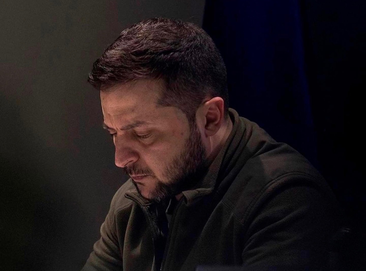 Zelensky seeks missiles and planes, not vests