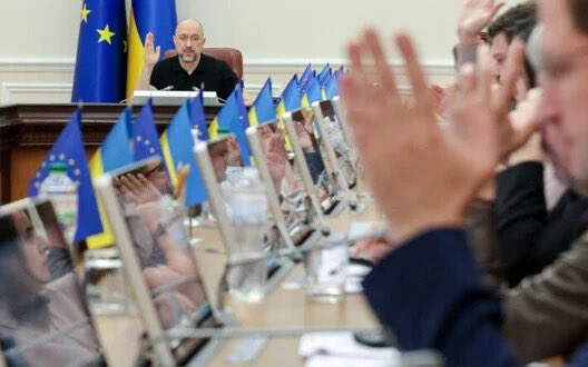 Cabinet increases state order for specialists in defense, healthcare, construction, and transport