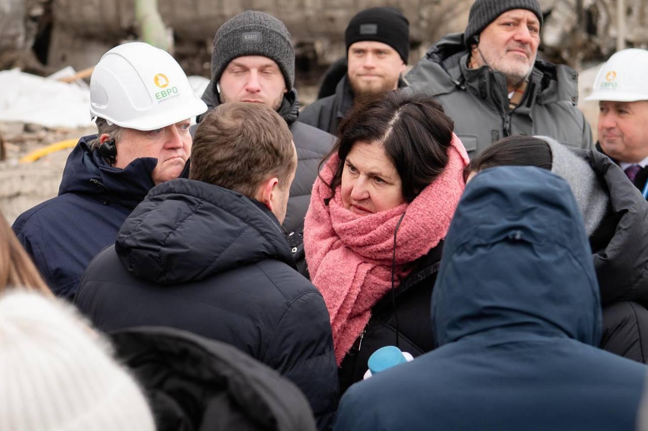 Over 60 foreign delegates toured Darnytska TPP
