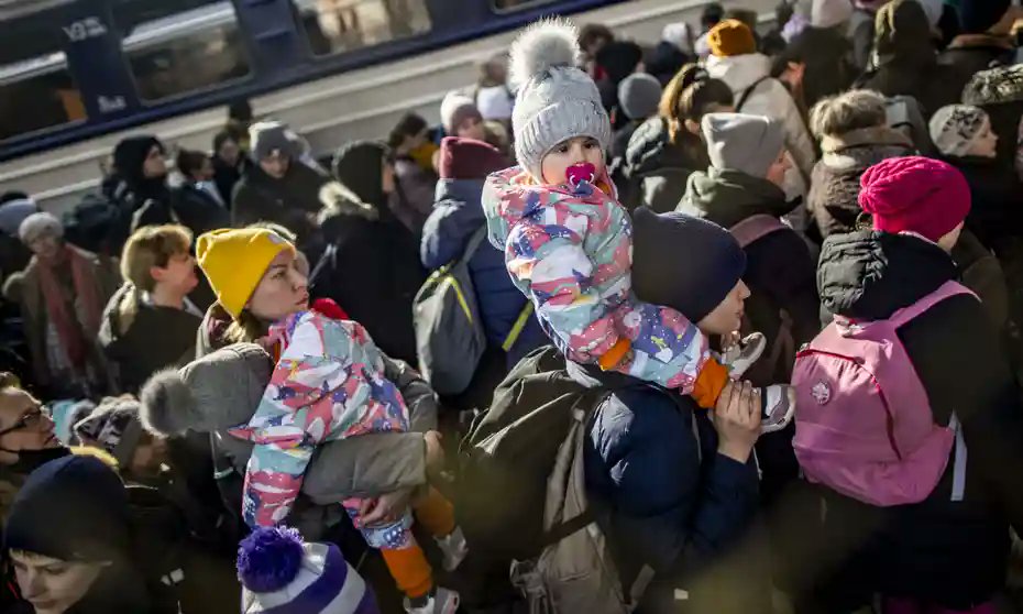 Germany allows visa-free entry for Ukrainian refugees