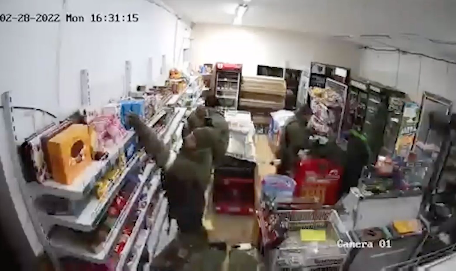 Hungry Russian Soldiers in Ukraine: Limited Rations and Looting