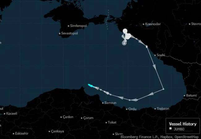 Russian oil tankers hug Turkish coast to avoid drone threats