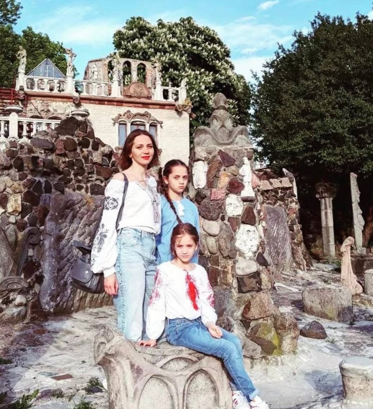 Russia Kills Three Kyiv Women in Missile Strike