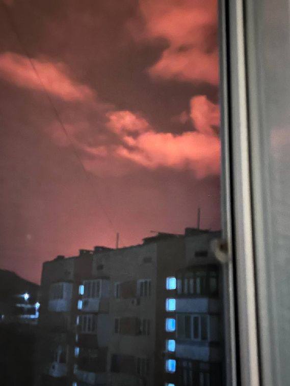 Drones attacked occupied Feodosia: oil depot on fire