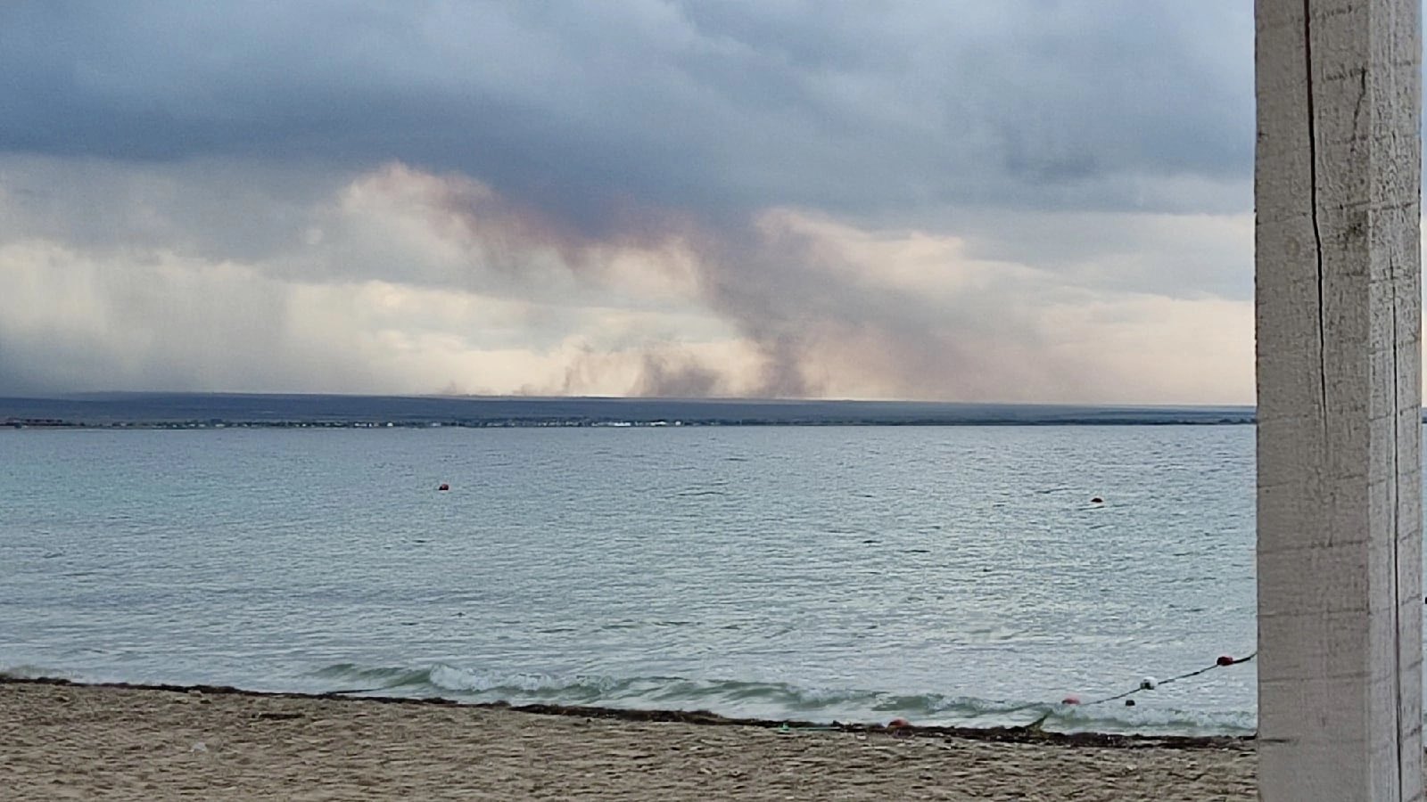 Fire near Mizhvodne in Crimea