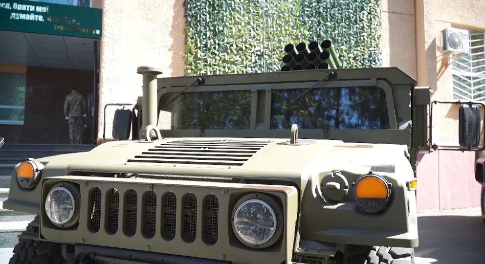 MLRS RAK-SA-12 croate sur HMMWV ukrainien