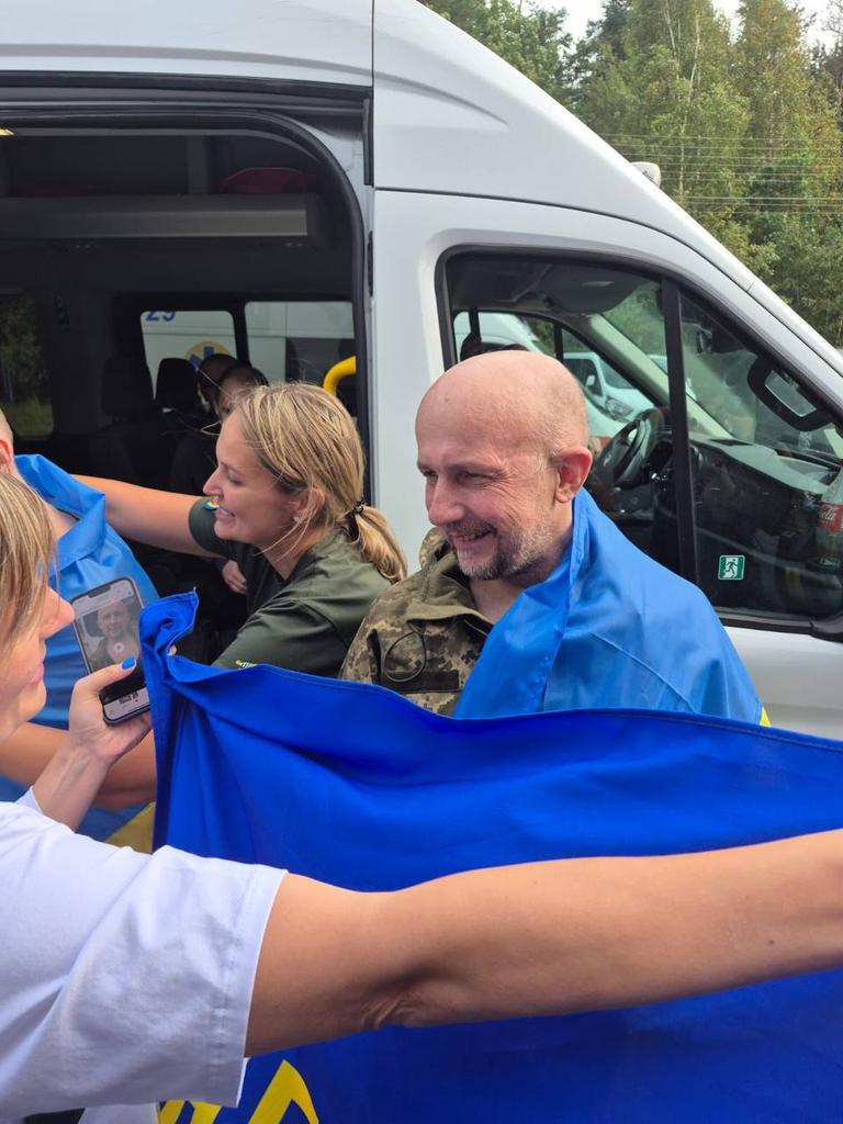 Ukrainian defenders return from Russian captivity