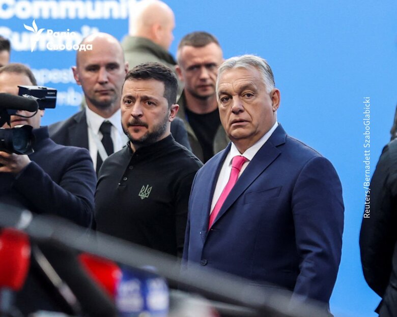 Zelensky makes first visit to Hungary since war began