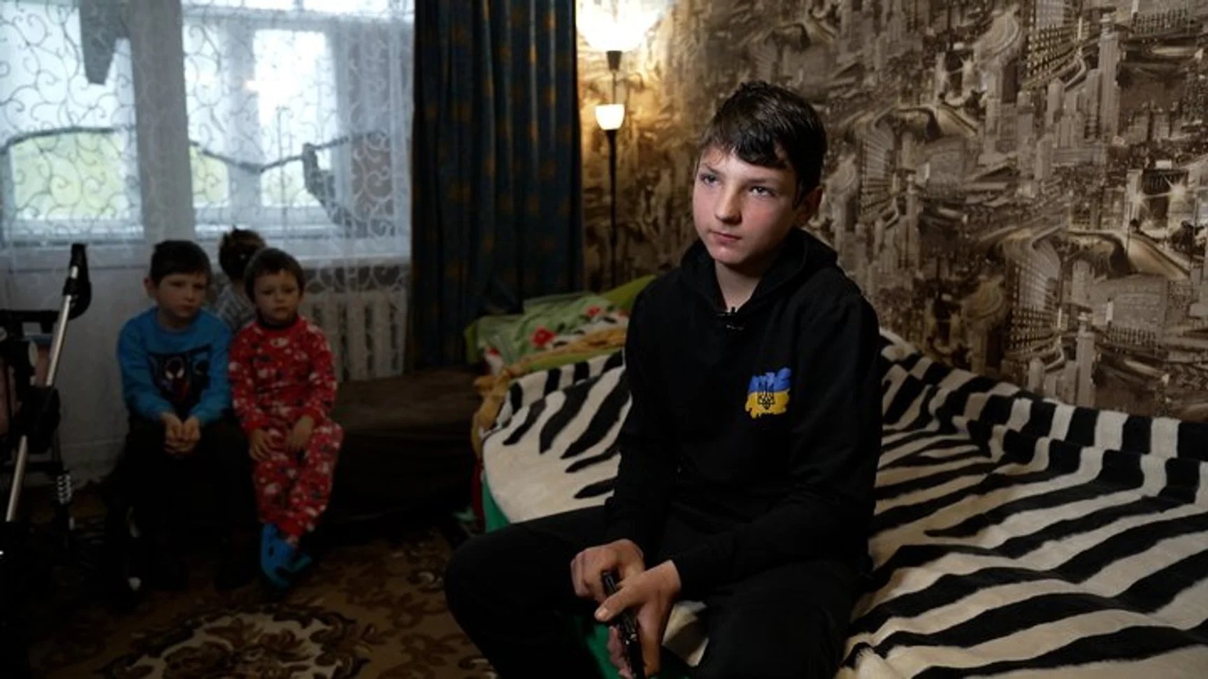 Ukrainian Boy, 12, Stops Russian FPV Drone to Save Siblings
