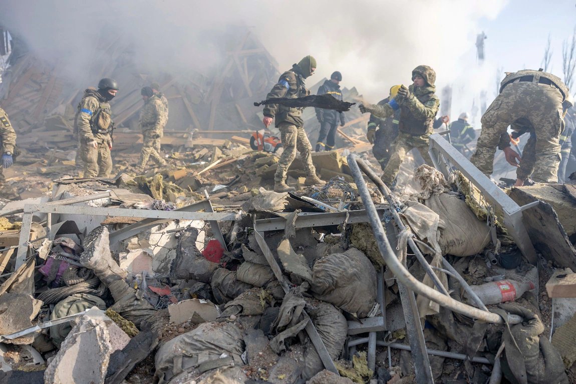 Russia bombs Ukrainian barracks in Mykolaiv