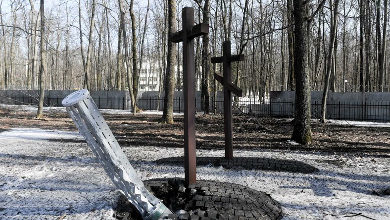 Destruction by Russian artillery of a symbolic Polish cemetery