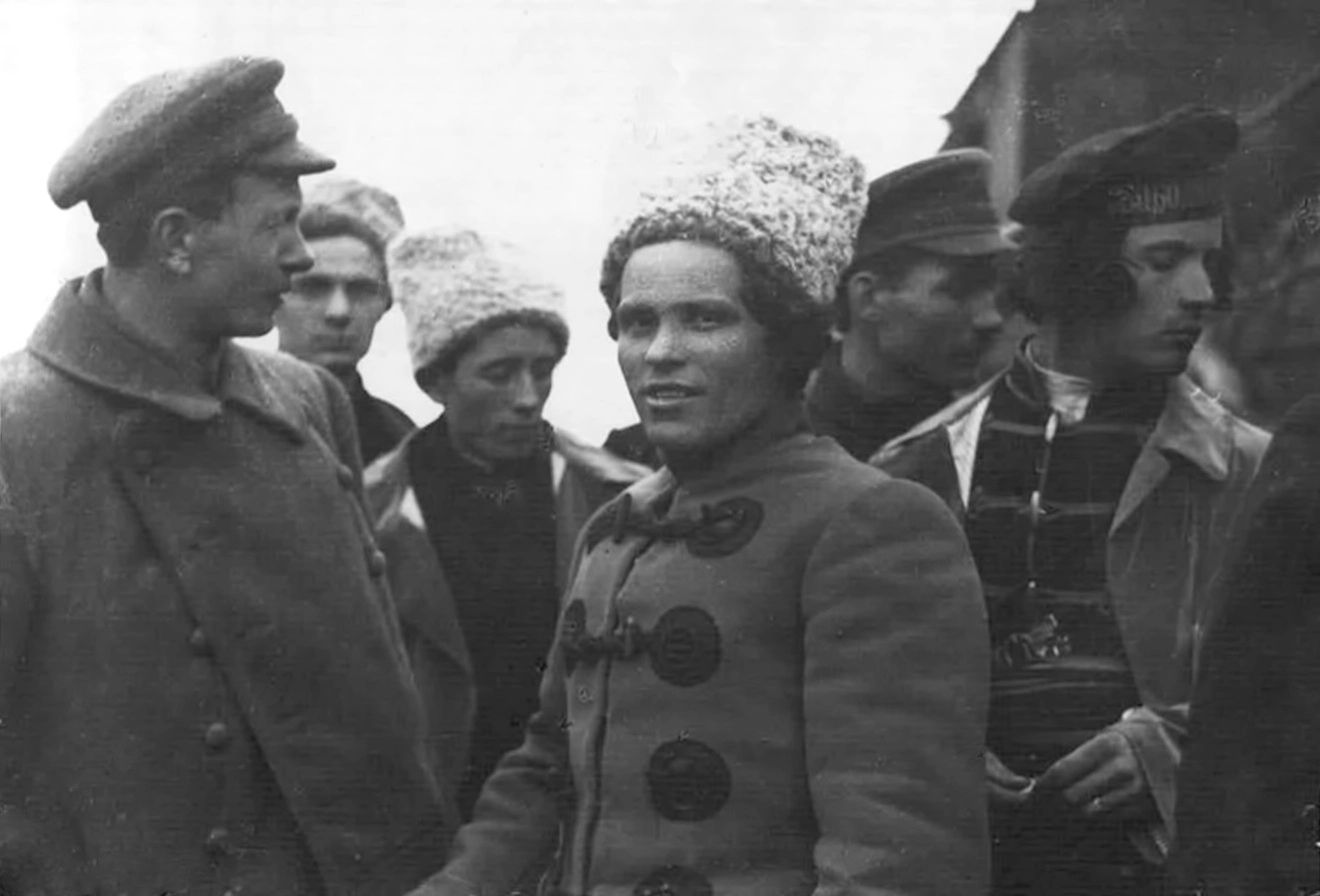 Russian propaganda falsely accuses Ukraine of looting Nestor Makhno Museum; Russia destroyed it.