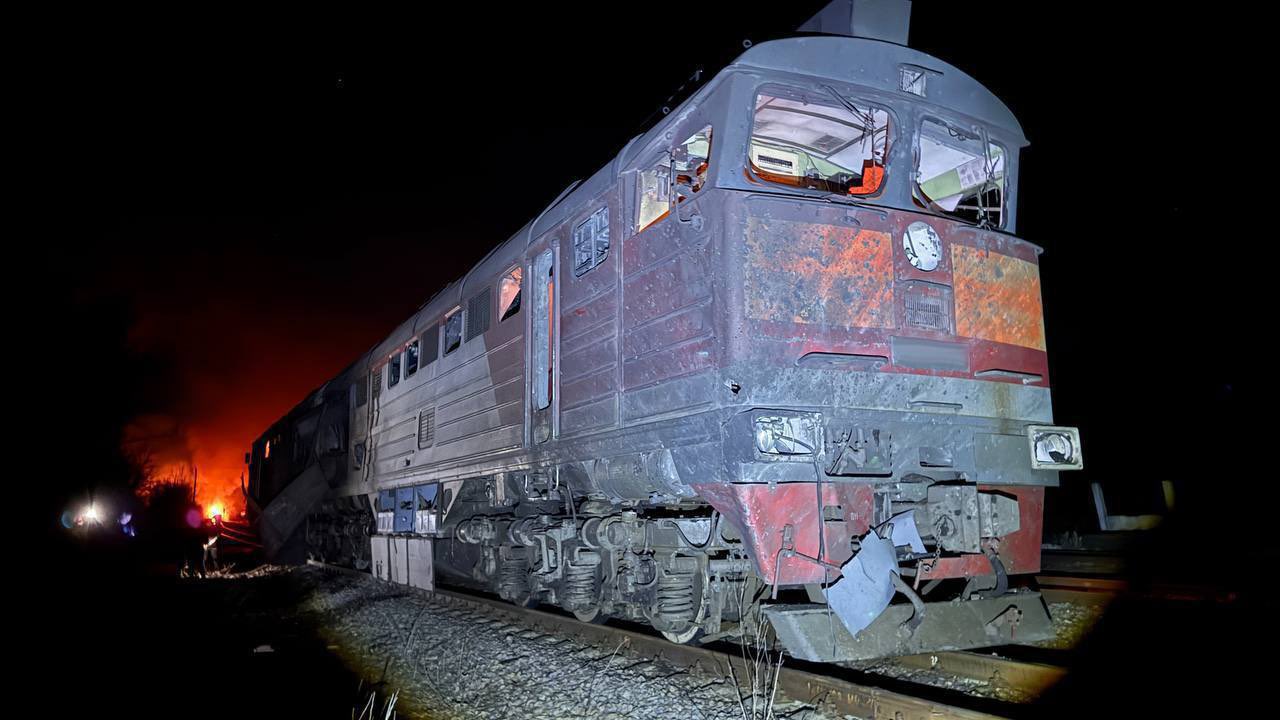 Ukrainian kamikaze drones strike Russian train near Dovzhansk