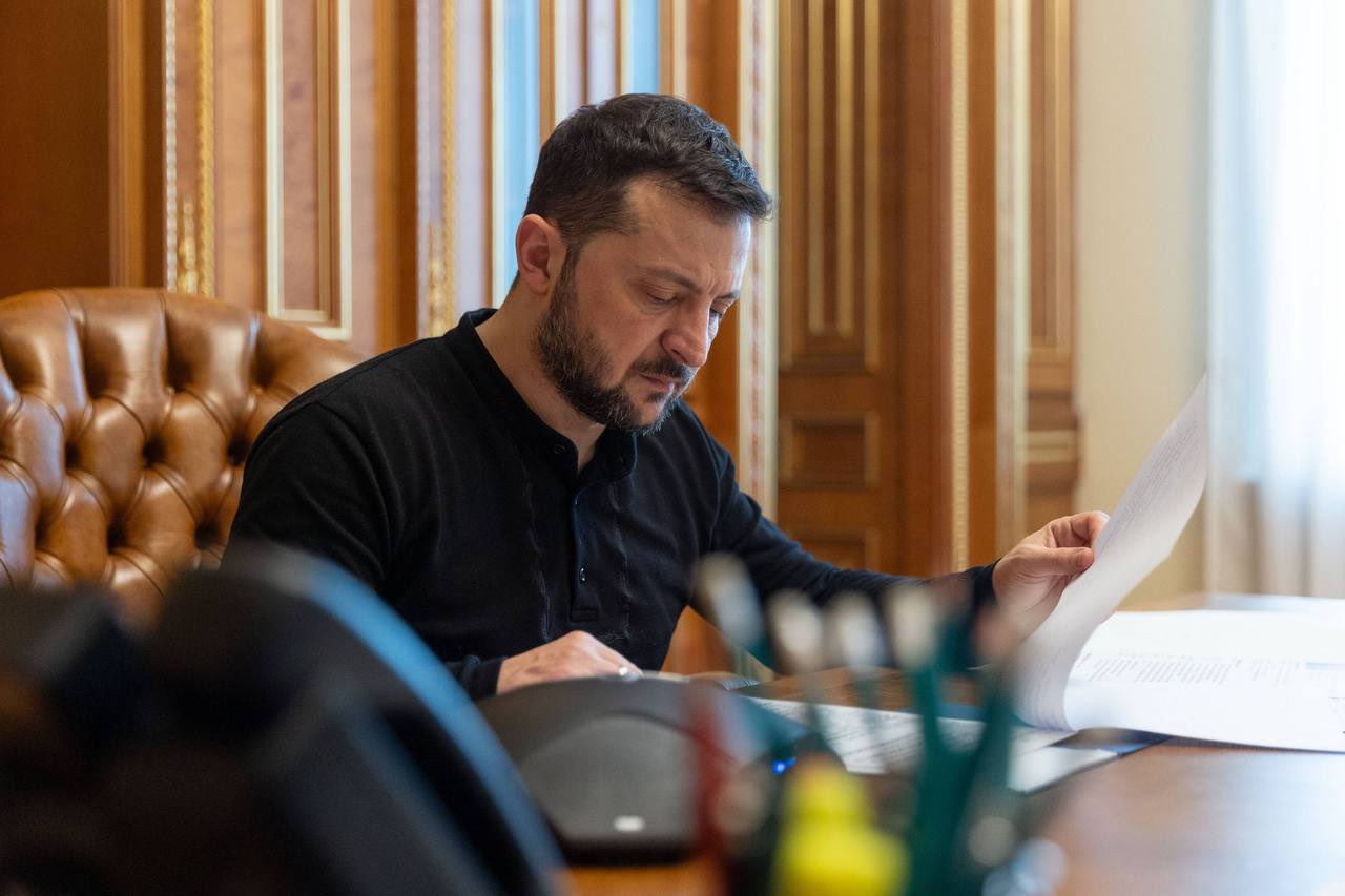Zelenskyy discusses military aid and support package with Tusk