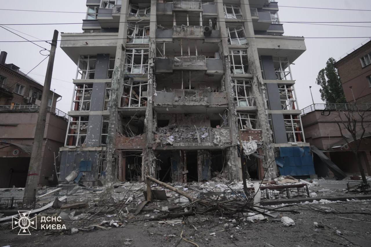8 civilians killed in Russian overnight attack