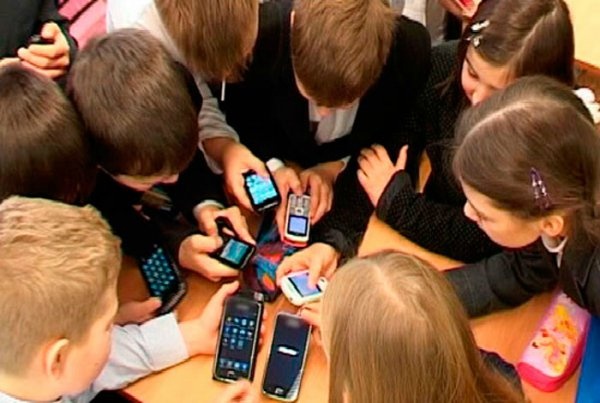 In Nikopol, urged citizens to check children’s phones