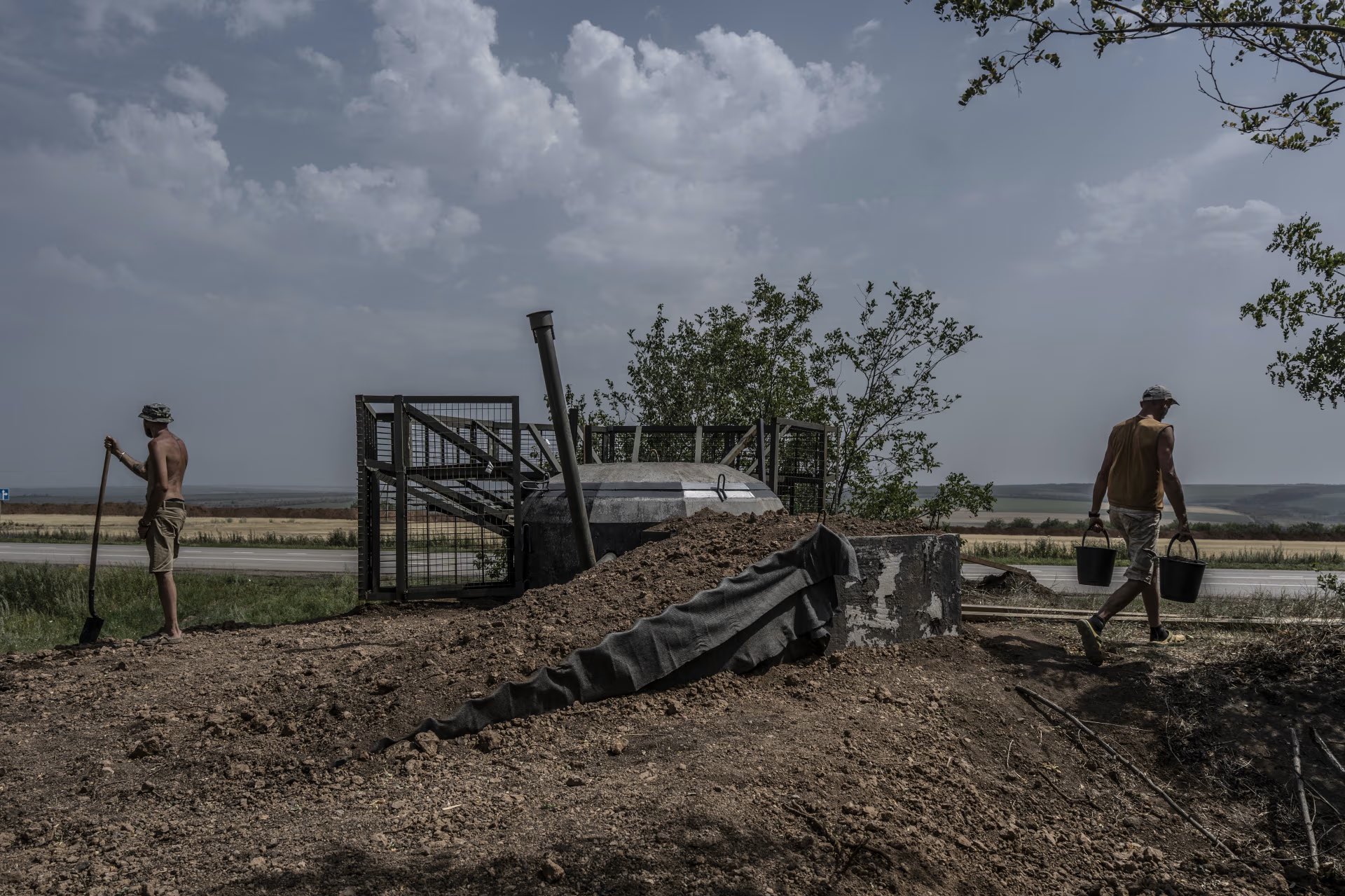 Ukraine undertakes largest fortification work since invasion