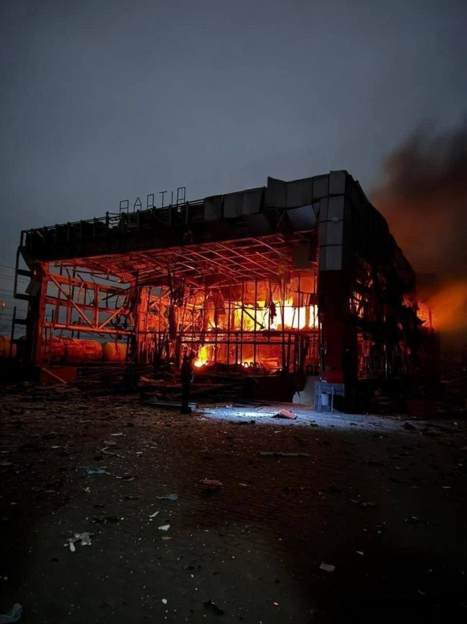 Russian attack on civilians in Ukraine: destruction of a Fastiv train station