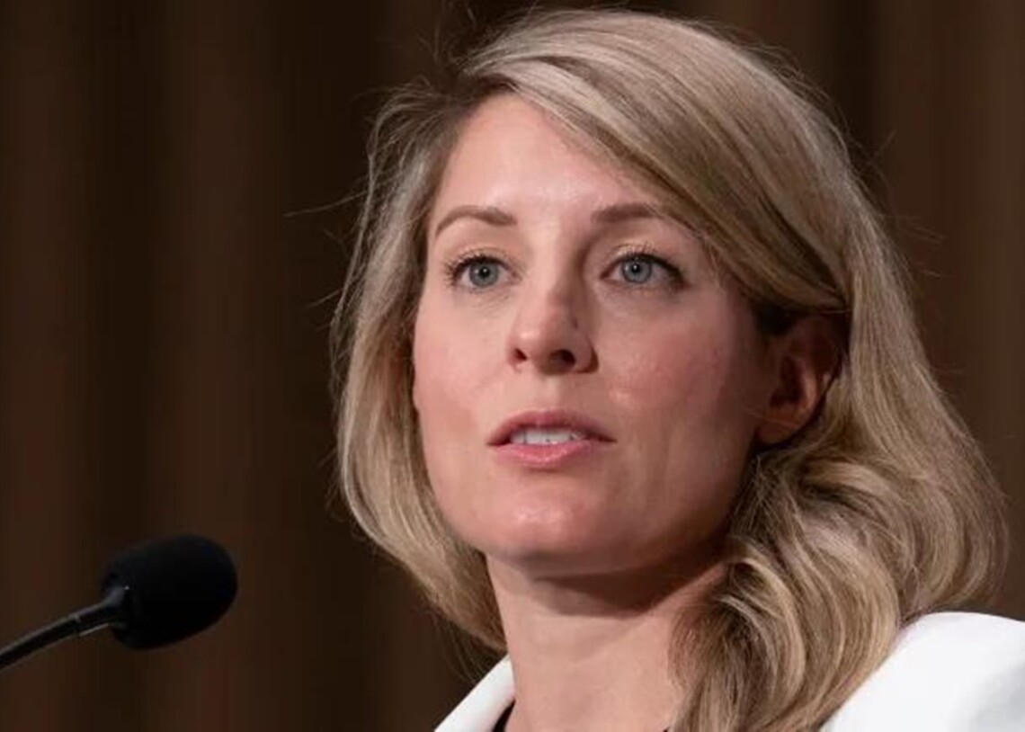 Canadian Foreign Minister announces new sanctions on Russia