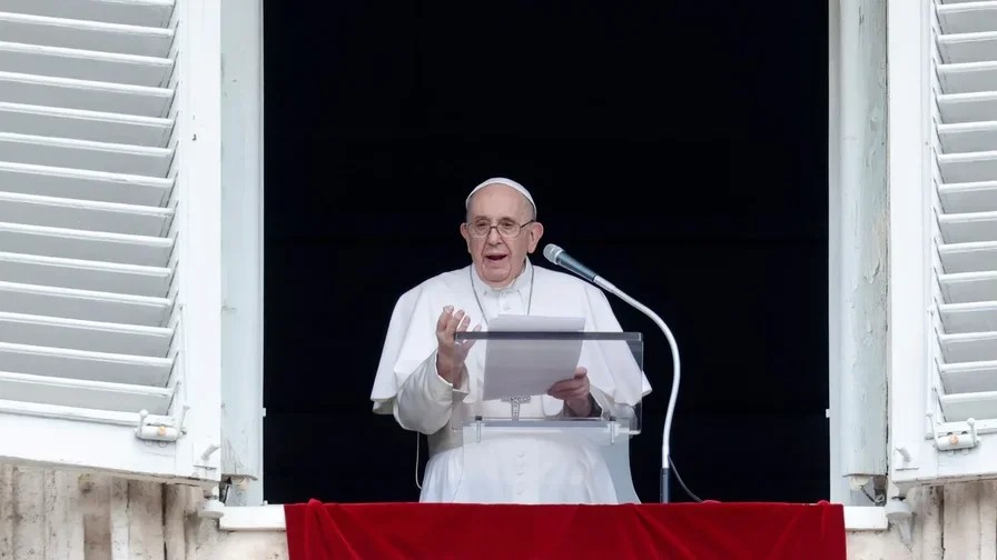 Pope urges Ukraine-Russia peace talks