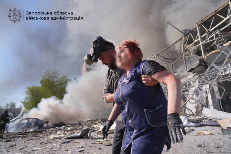 At least 12 dead and 16 wounded after Russian strike on Zaporizhzhia
