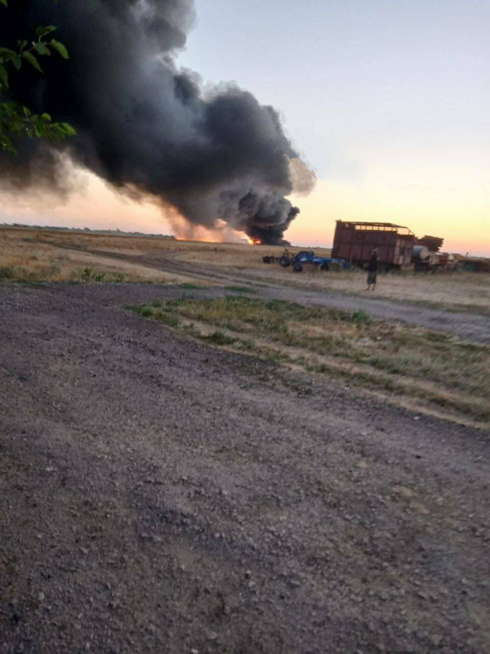 Russian warehouse destroyed near Vysokе, Kherson region