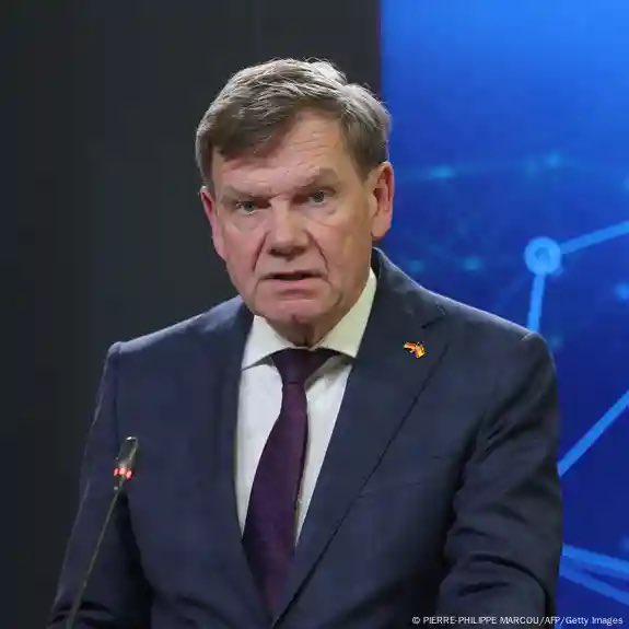 German FM defends Ukraine strike range limits lift amid Russian air terror