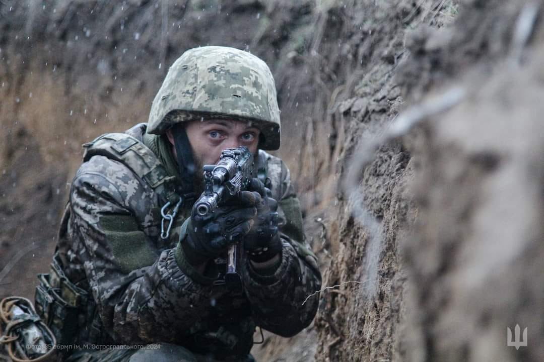 Marines Overcome Psychological Barrier for Beret Privilege