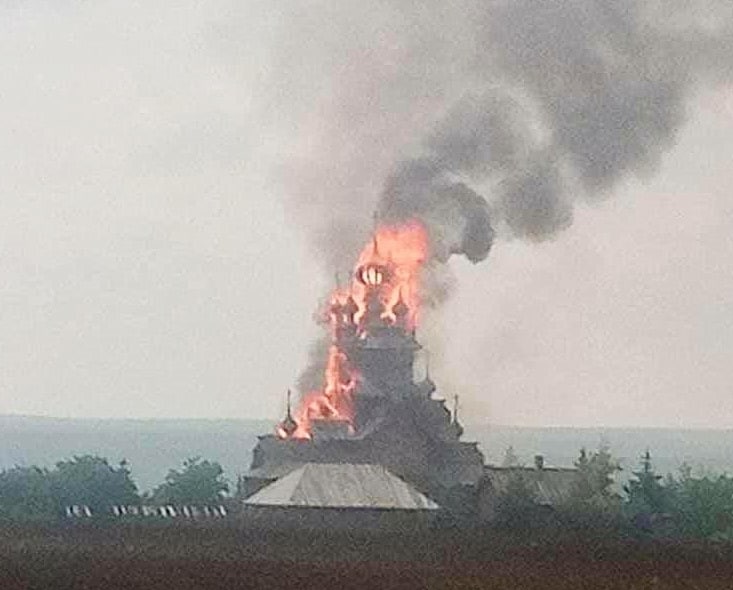 Russian troops attacked Svyatohirsk: All-Saints Skete on fire
