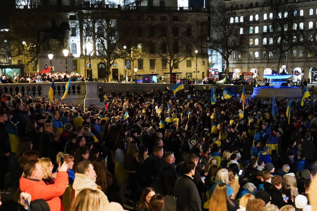 Rally marks fourth invasion anniversary in London