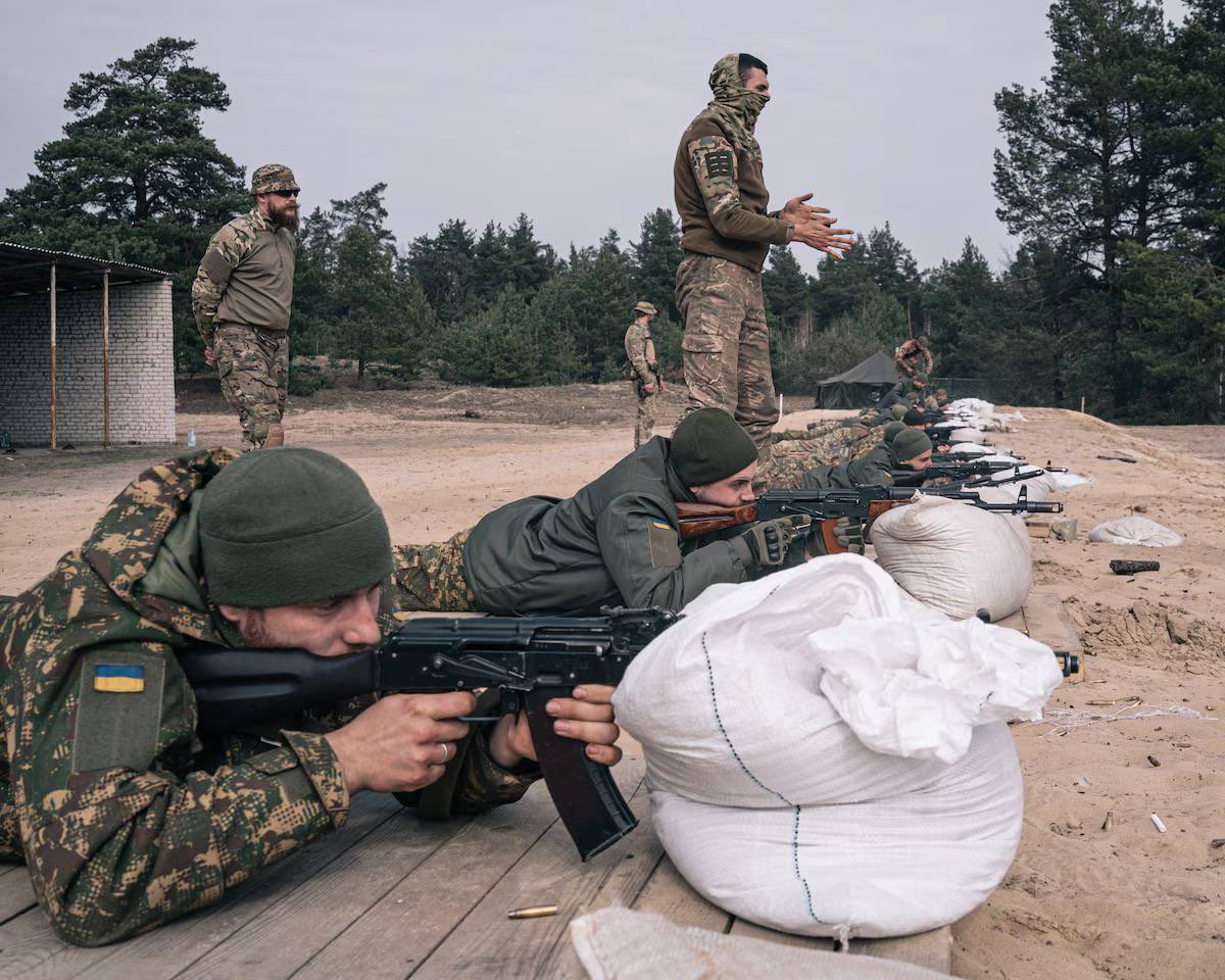US lifts ban on supplying weapons to Azov Brigade