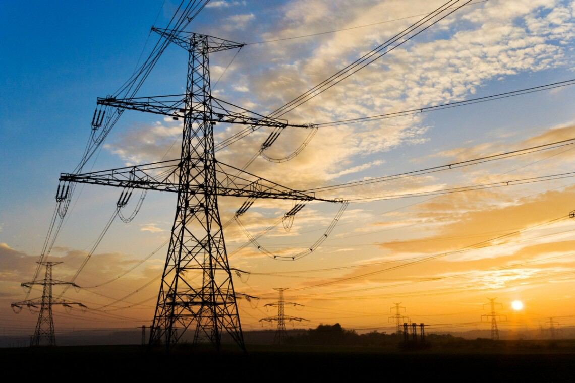 Ukraine Imports $800 Million in Electricity Due to Russian Strikes