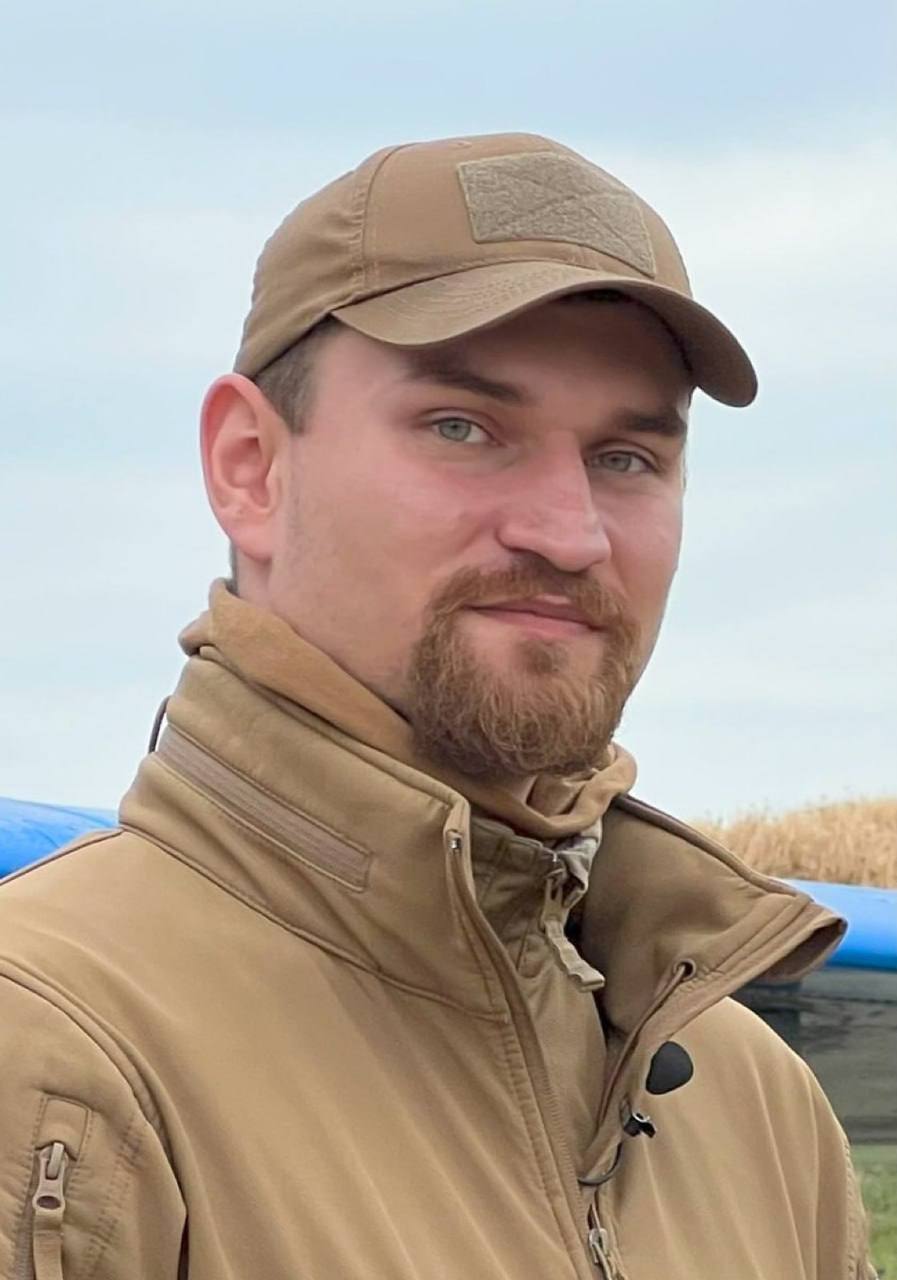 Ukrainian Hero: Pilot Maksym Ustymenko Dies and Is Honored