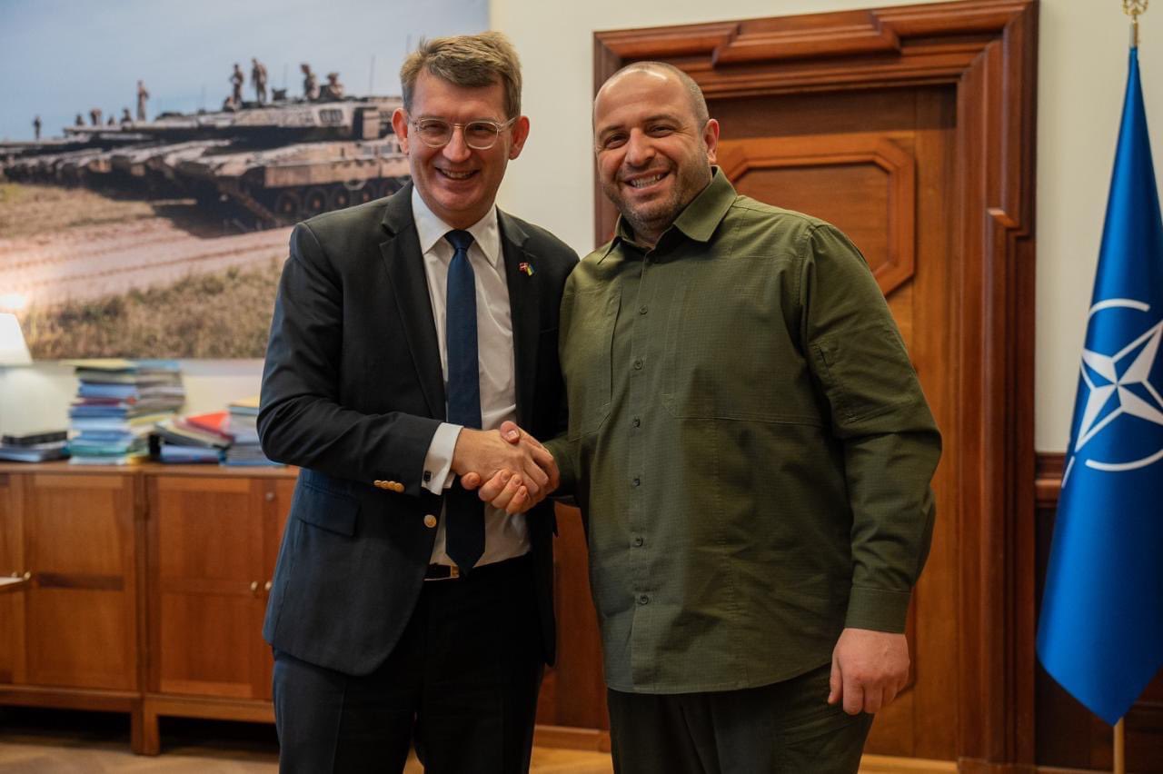 Ministers Discuss 2025 Military Cooperation