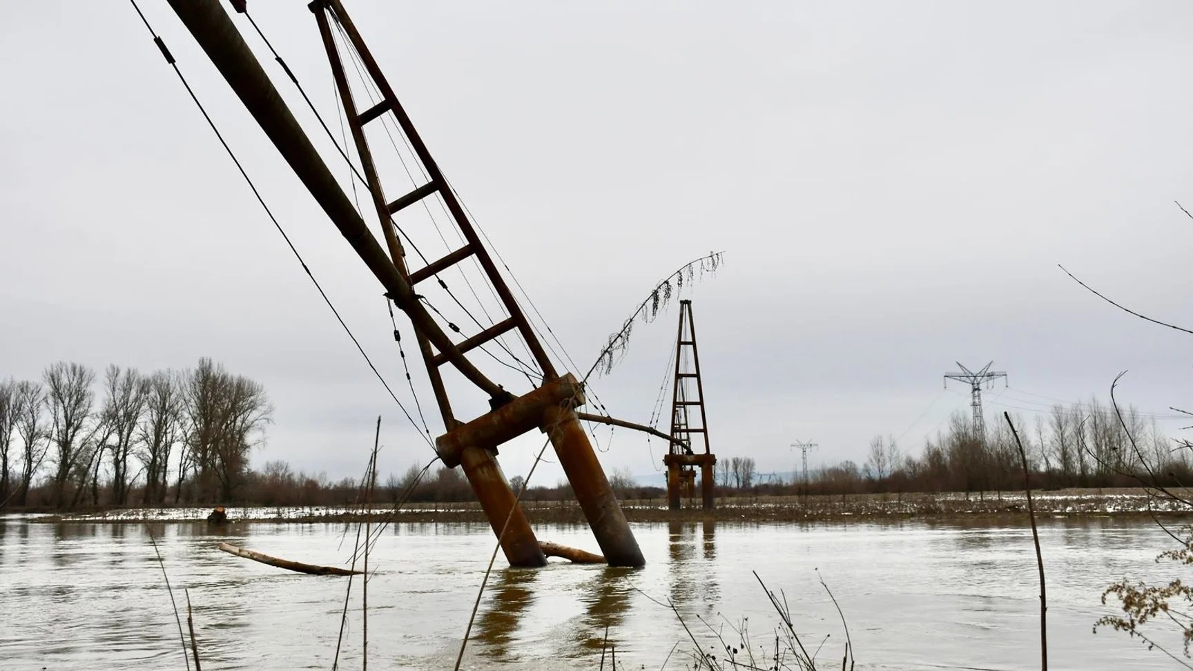 Flooding threatens gas supply to 17 settlements in Zakarpattia Oblast