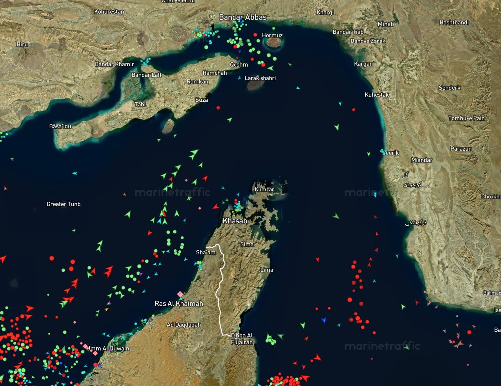 Dozens of Ships Rush to Exit Persian Gulf Through Strait of Hormuz